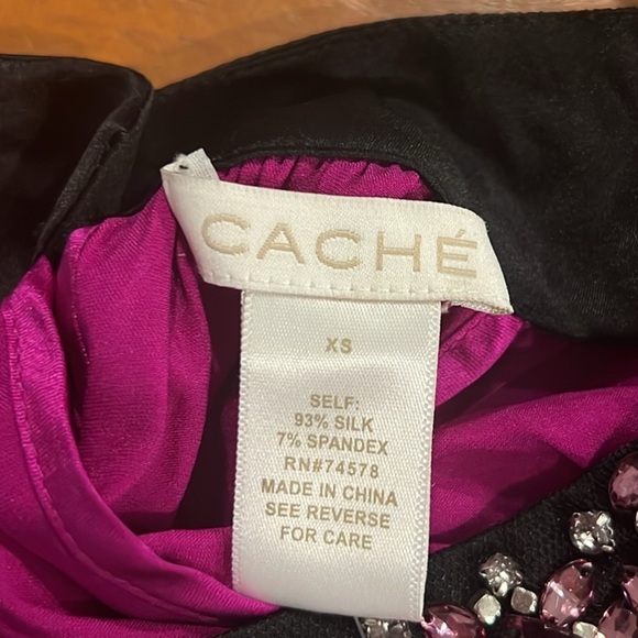 Cache women’s fushia silk jewled neck sleevless top
Size XS NWT - Picture 6 of 8